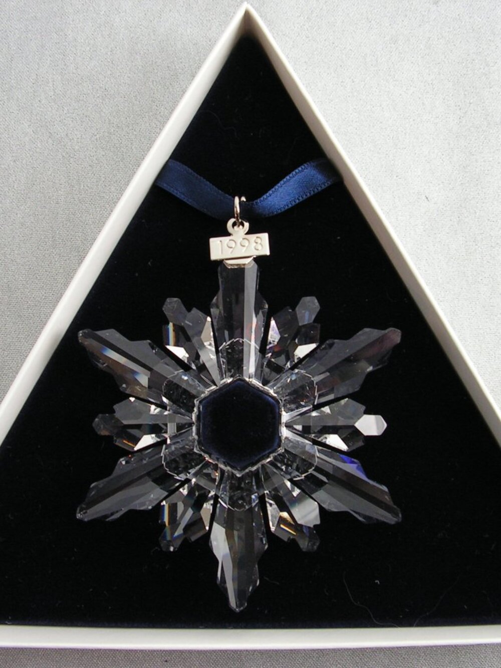 Swarovski Crystal 1998 Annual Edition Snowflake / Star Christmas Ornament 220073